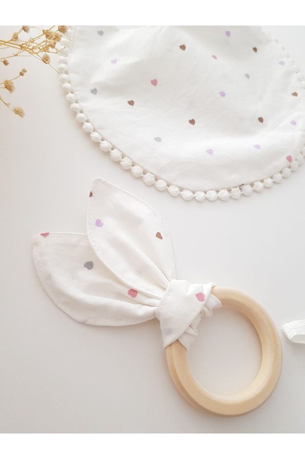 ilkimbebe Baby Bib, Pacifier Chain, and Wooden Teether Set