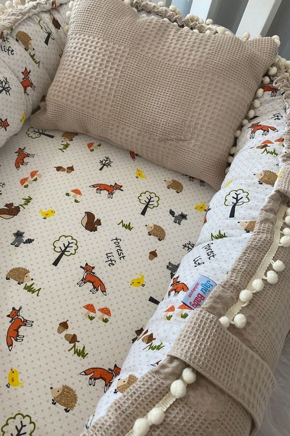 Jaju Baby Fox Design Organic Cotton Nest with Pom Poms