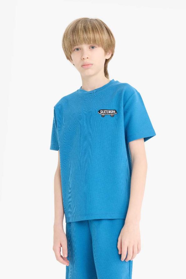 Boys' Waffle Pajama Set with Short Sleeves and Elastic Waist Shorts