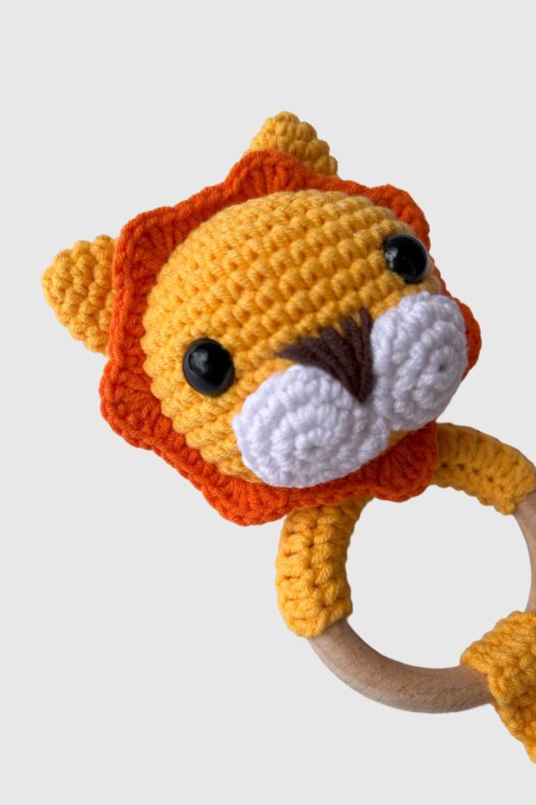 Amigurumi Lion Rattle Yellow