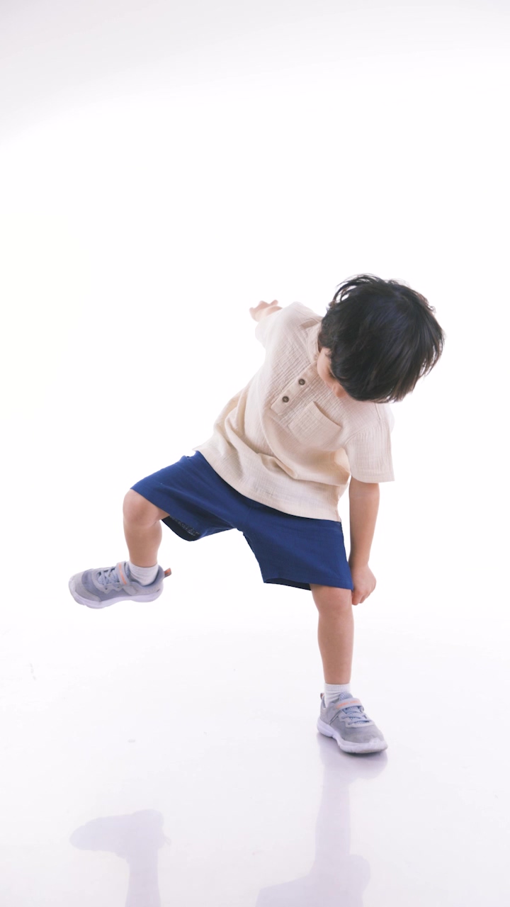a218e36c-10be-4ab4-a3e7-9b379f259421.jpg Denokids Boys' Summer Muslin Shorts and Shirt Set