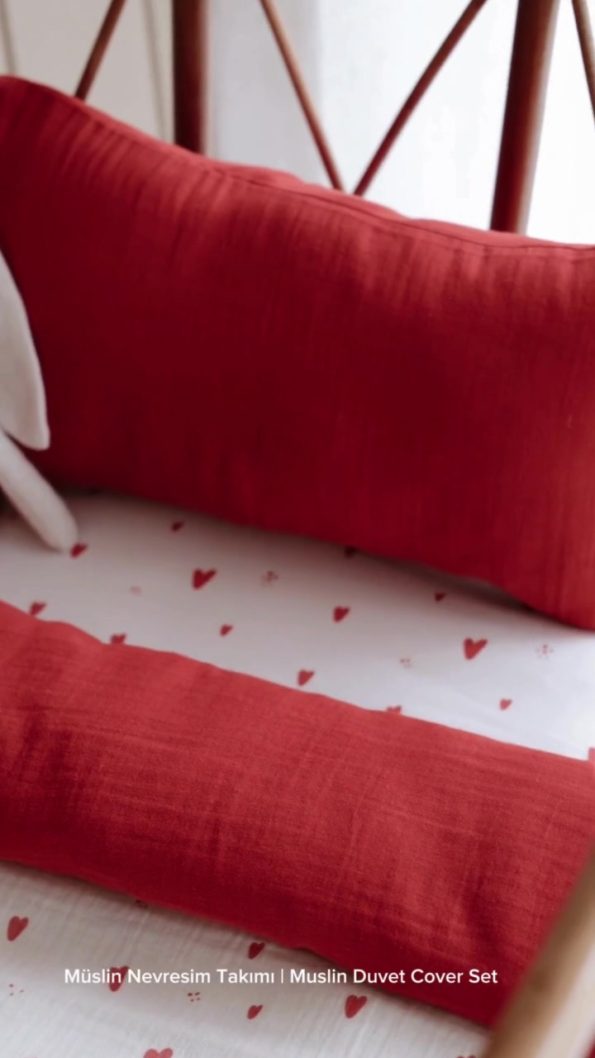 TBA COLLECTION Park Bed Duvet Set (80X110) | Red Hearts