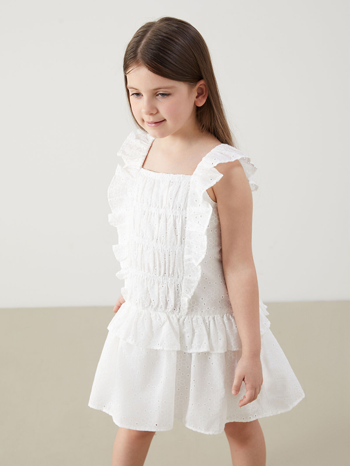 l_20251-s5dj09z1-jyx-122-28_6.jpg LCW Kids White Square Neck Lace Dress