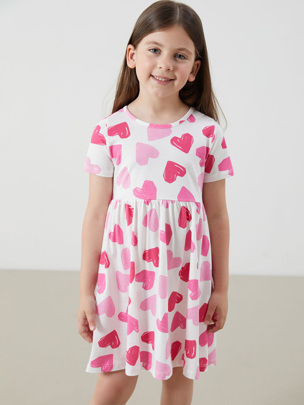 l_20251-s5dr20z1-lra-122-28_5.jpg LCW Kids Cream Printed Crew Neck Dress for Girls