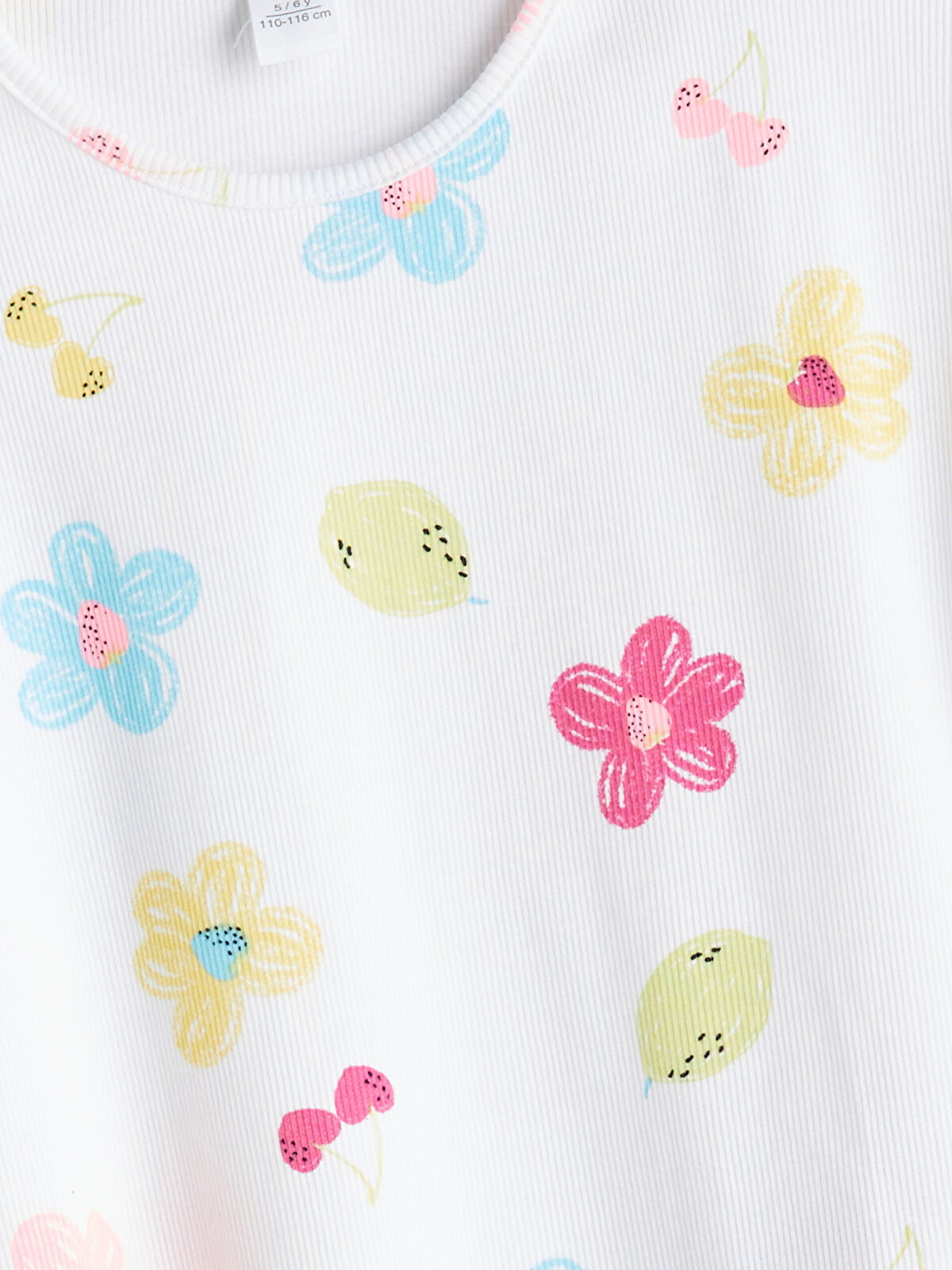 l_20251-s5hg03z1-ve4_a1.jpg LCW Kids White Floral Print Girls T-Shirt