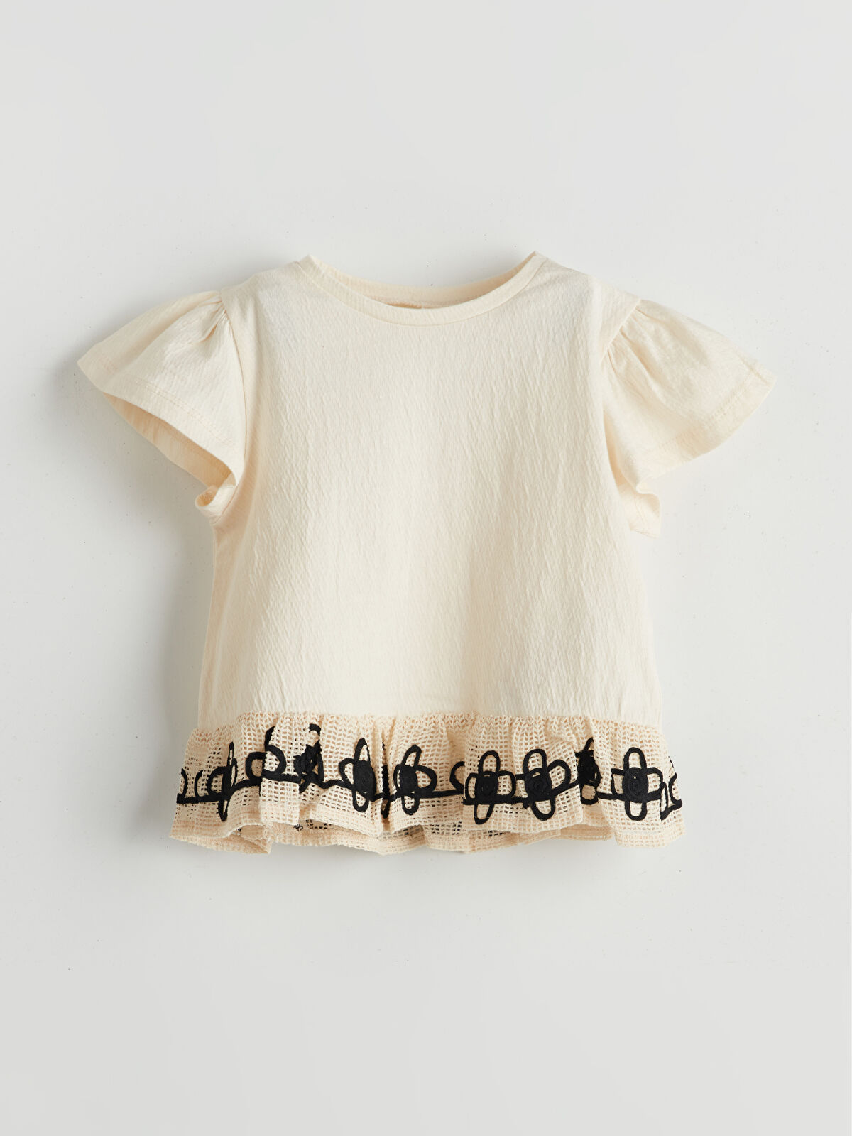 l_20251-s5i957z1-fdj_a.jpg LCW Kids Cream Embroidered Short Sleeve T-Shirt for Girls