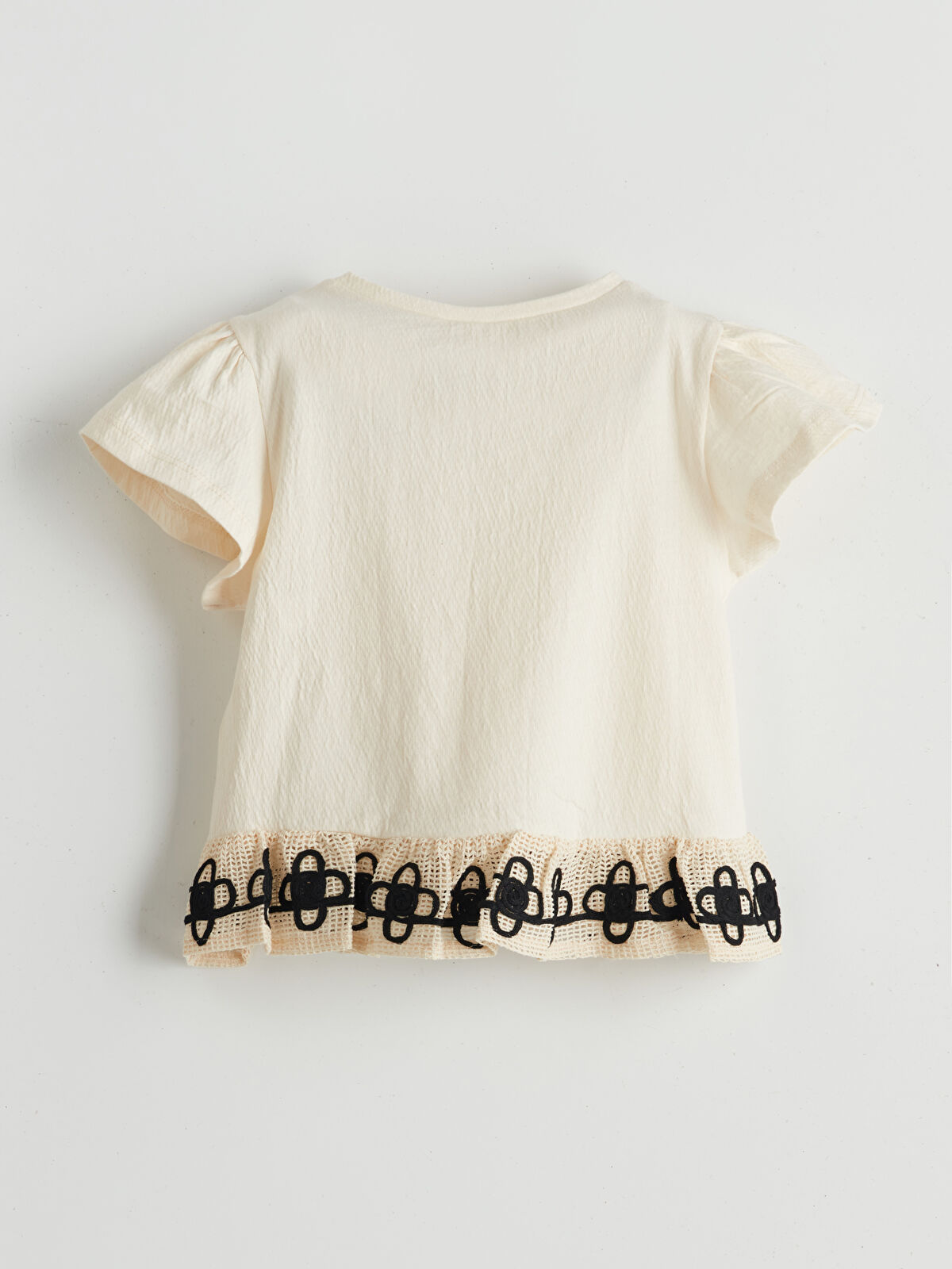 l_20251-s5i957z1-fdj_a1.jpg LCW Kids Cream Embroidered Short Sleeve T-Shirt for Girls